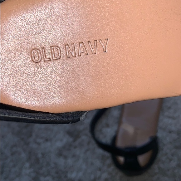 sandals - Picture 2 of 4